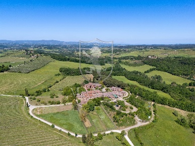 Foto Rustico in piazza matteotti, Castellina in Chianti di 5800 m²
