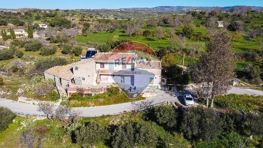 Foto Rustico in Contrada Trezzeria, Ragusa Conservatore - San Giacomo