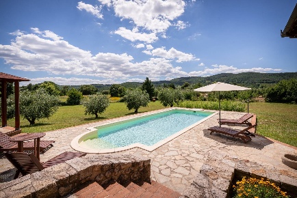 Foto Rustico a Roccastrada Centro di 127 m² con 5 locali in vendita