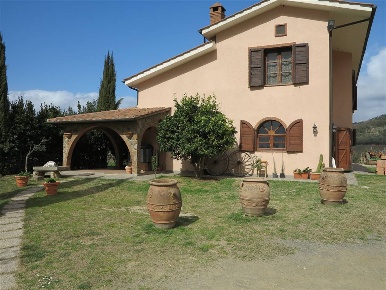 Foto Rustico a Gavorrano Centro di 330 m² con 5 locali in vendita