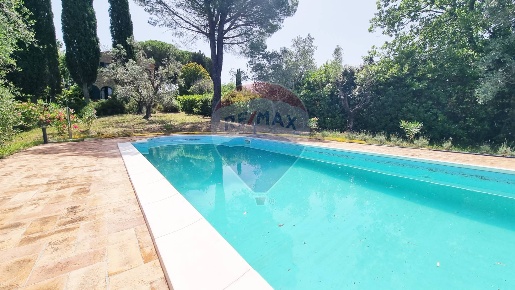 Foto Rustico a Guardistallo di 230 m² con 6 locali in vendita