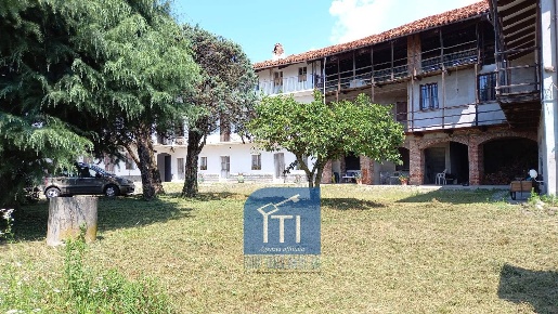 Foto Rustico in Castellamonte - Fraz. Spineto, Castellamonte Centro