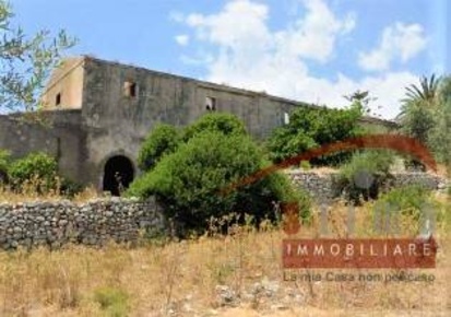 Foto Rustico a Noto di 1830 m² in vendita