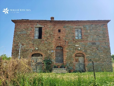Foto Rustico a Sinalunga di 370 m² con 12 locali in vendita