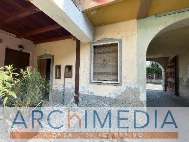 Foto Rustico in Via Adua, Malnate di 75 m² con 3 locali in vendita