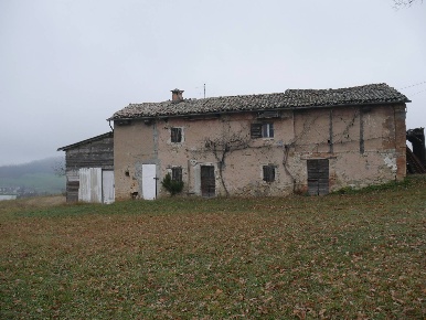Foto Rustico in Via Giardini Sud, Serramazzoni di 260 m² con 8 locali