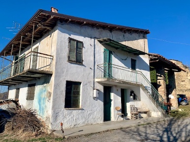 Foto Rustico a Castellino Tanaro di 300 m² con 8 locali in vendita