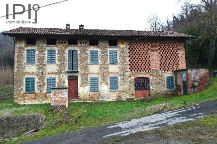 Foto Rustico in regione penenghi, Cassinasco di 350 m² con 10 locali