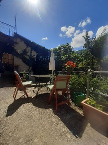 Foto Rustico in Via Casale, Rezzo Centro di 60 m² con 2 locali in vendita