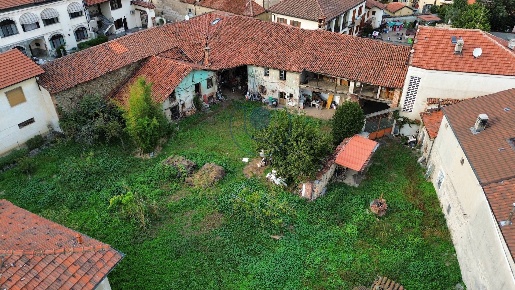 Foto Rustico in Via Giovanni Gino, Sangano di 350 m² con 10 locali