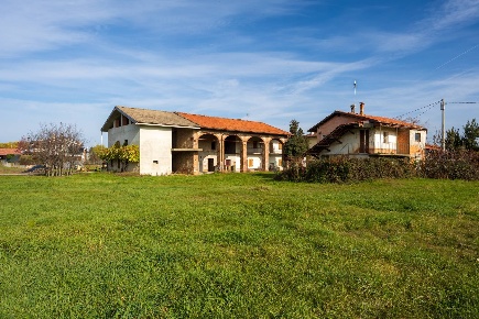Foto Rustico in Via Giovanni Giolitti, Vignolo di 360 m² con 15 locali