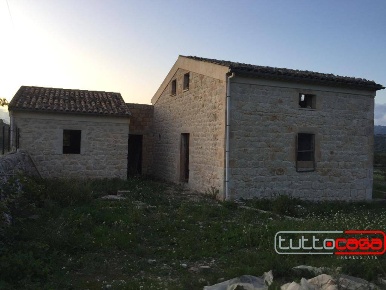 Foto Rustico in CONTRADA CUTURI, Scicli con 5 locali in vendita