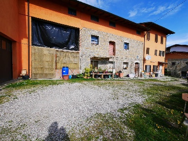 Foto Rustico in Via S.Dalmazio-marano, Marano sul Panaro di 440 m²