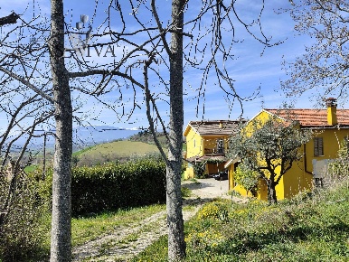 Foto Rustico in Via Santa Caterina, Acquaviva Picena di 610 m² in vendita