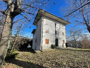 Foto Rustico in piazza torquato tasso, Serramazzoni di 200 m² con 6 locali