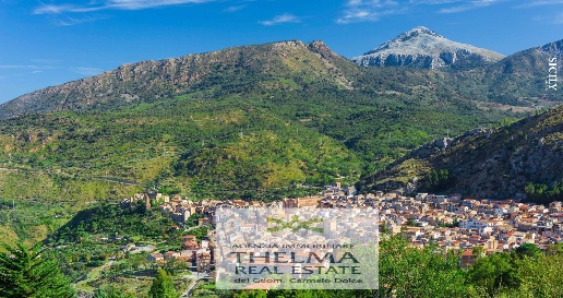 Foto Rustico in contrada favara, Collesano di 115 m² con 2 locali