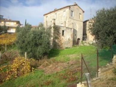 Foto Rustico in Via Borgo da monte, Monteprandone Centro di 140 m²