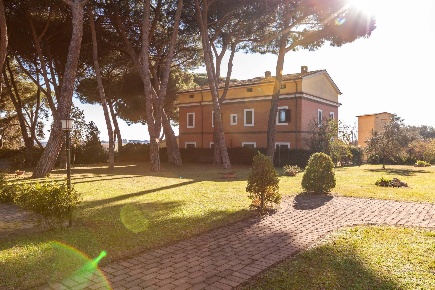 Foto Rustico in Via Del Casale Di Sant'angelo, Roma Osteria Nuova di 350 m²