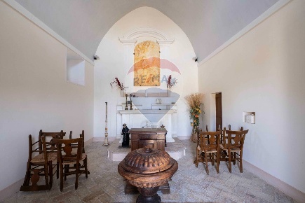 Foto Rustico in via badia colli, Cupramontana di 558 m² con 12 locali