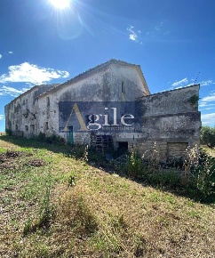 Foto Rustico in contrada spiagge, Monteprandone di 280 m² con 8 locali