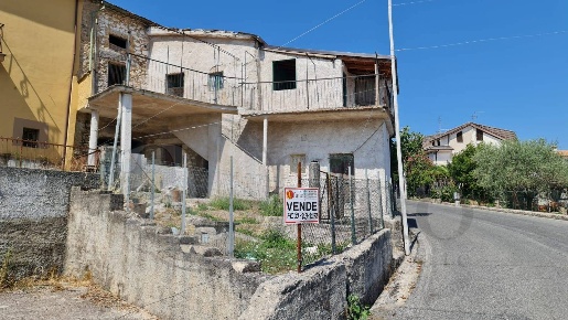 Foto Rustico in Via Guardiola, Colfelice Coldragone di 140 m² con 8 locali