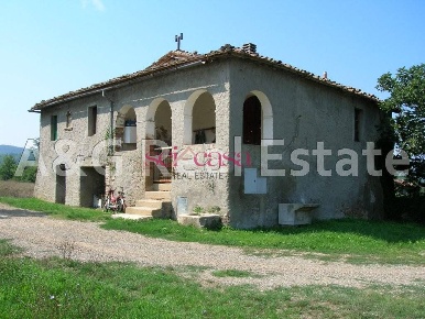 Foto Rustico a Monticiano Centro di 620 m² con 20 locali in vendita