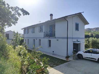 Foto Rustico in Contrada Sant'Angelo, Acquaviva Picena di 280 m² in vendita