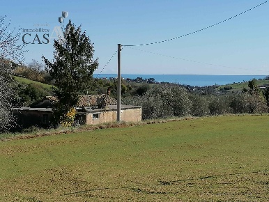 Foto Rustico in Contrada Fontepezzana, Acquaviva Picena di 168 m²