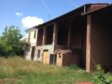 Foto Rustico in Via Roccati, Chieri Roaschia di 500 m² con 1 locali