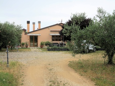 Foto Rustico a Massa Marittima Centro di 200 m² con 6 locali in vendita