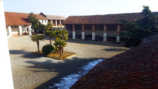 Foto Rustico in STRADA PROVINCIALE, Pezzana di 3200 m² con 30 locali