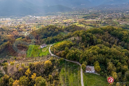 Foto Rustico in Via Colle Maggio, Gallinaro di 500 m² con 15 locali
