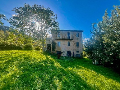 Foto Rustico a San Benedetto del Tronto Santa Lucia di 210 m² con 11 locali