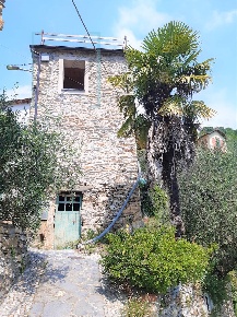 Foto Rustico in borgata arma, Ranzo di 200 m² con 6 locali in vendita