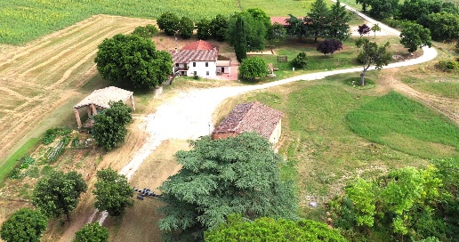 Foto Rustico in VOCABOLO CASTIGLIONI, Matelica di 1600 m² con 10 locali