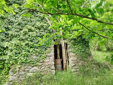 Foto Rustico a San Colombano Certenoli Perella di 160 m² con 8 locali