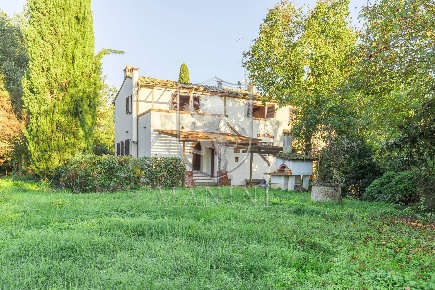 Foto Rustico in via Larga, Foiano della Chiana di 340 m² con 12 locali
