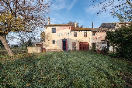 Foto Rustico in Via Casino Pulini, Montemarciano di 105 m² con 4 locali