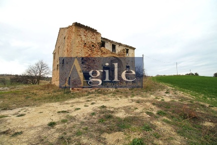 Foto Rustico in contrada montetinello, Monteprandone di 200 m² con 5 locali