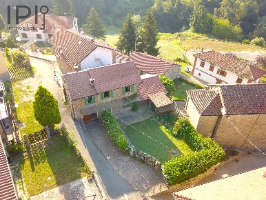 Foto Rustico in Via roma, Serole di 128 m² con 5 locali in vendita
