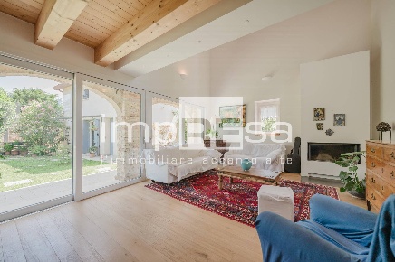 Foto Rustico in VIA 33ESIMO REGGIMENTO ARTIGLIERIA, Treviso di 360 m²
