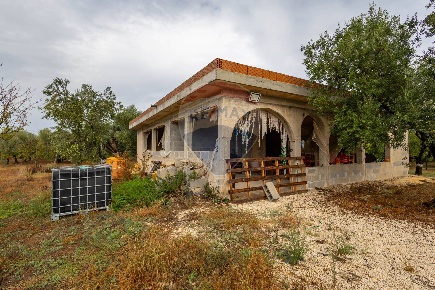 Foto Rustico in Contrada Chiusure, Bitetto di 134 m² con 3 locali