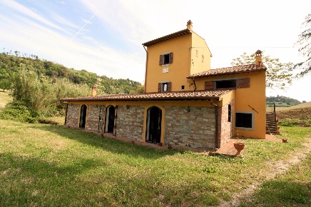 Foto Rustico in S.ermo, Casciana Terme Lari San Ruffino di 420 m²