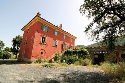 Foto Rustico a Santa Luce di 1100 m² con 34 locali in vendita