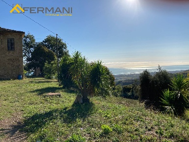 Foto Rustico a Colonnella di 220 m² con 5 locali in vendita