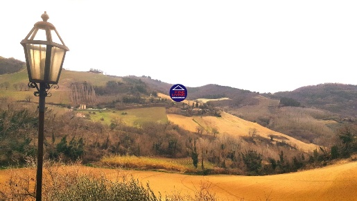 Foto Rustico in VIA CALOMONE, Montelabbate Apsella di 320 m² con 8 locali