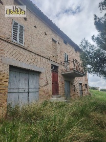 Foto Rustico in Contrada San Lazzaro, Offida Centro di 165 m² con 6 locali