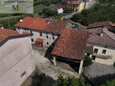 Foto Rustico a Vestenanova Centro di 137 m² con 6 locali in vendita