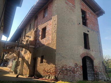 Foto Rustico in VIA GRAMSCI, Mezzomerico di 220 m² con 6 locali in vendita