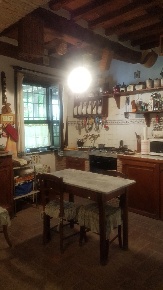 Foto Rustico in via di rosi, Camaiore Camaiore Paese di 150 m² con 7 locali